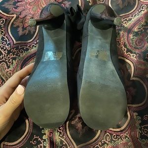 Black heel with bow Charlotte Russ